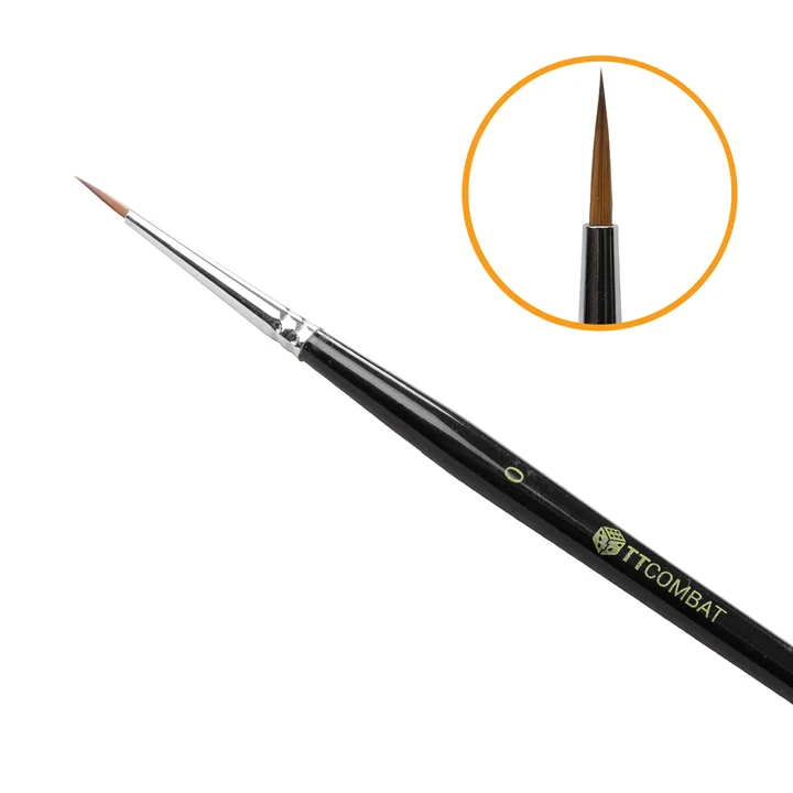 paint brush with medium tip marked 0