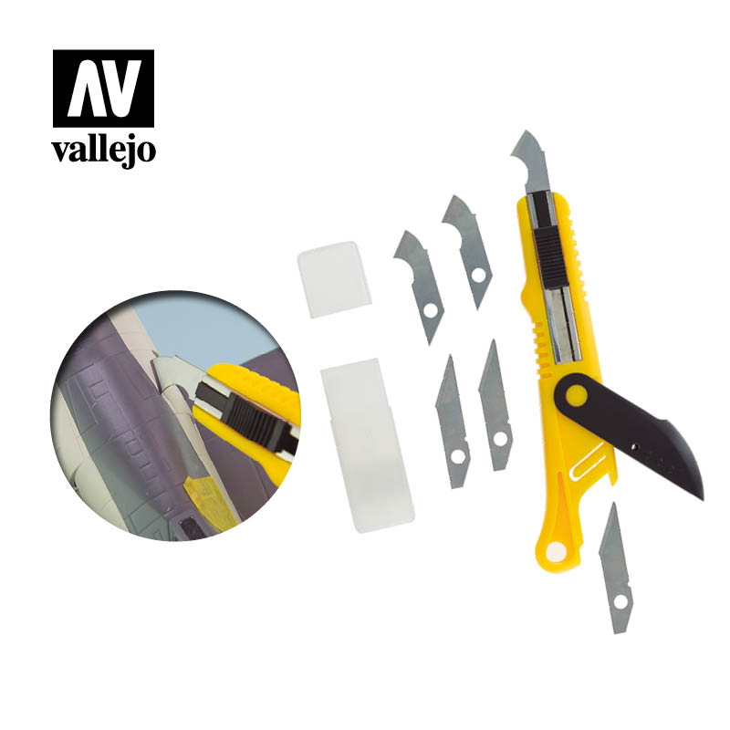 plastic cutter and blades